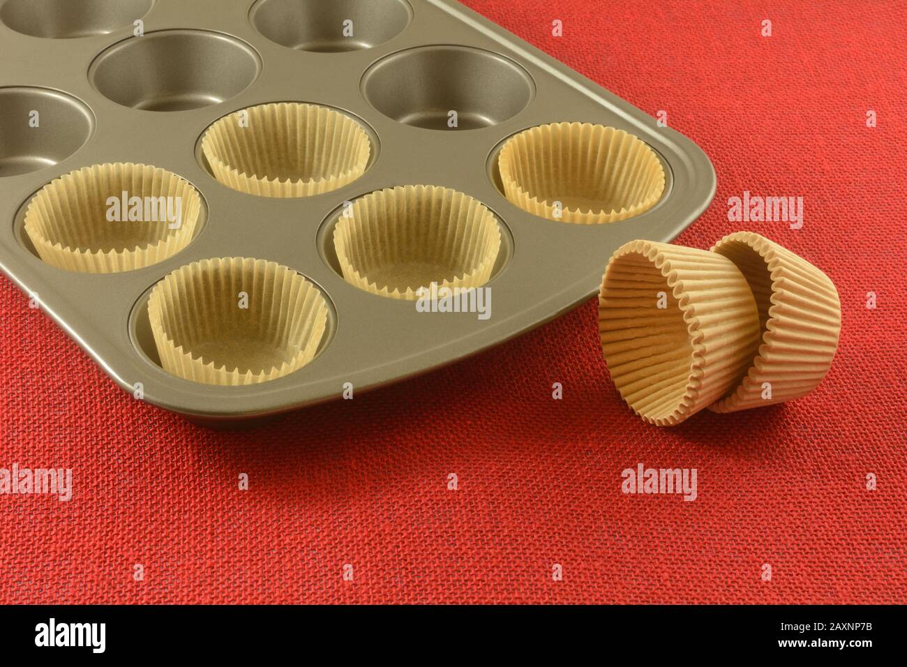 Muffin pan hires stock photography and images Alamy