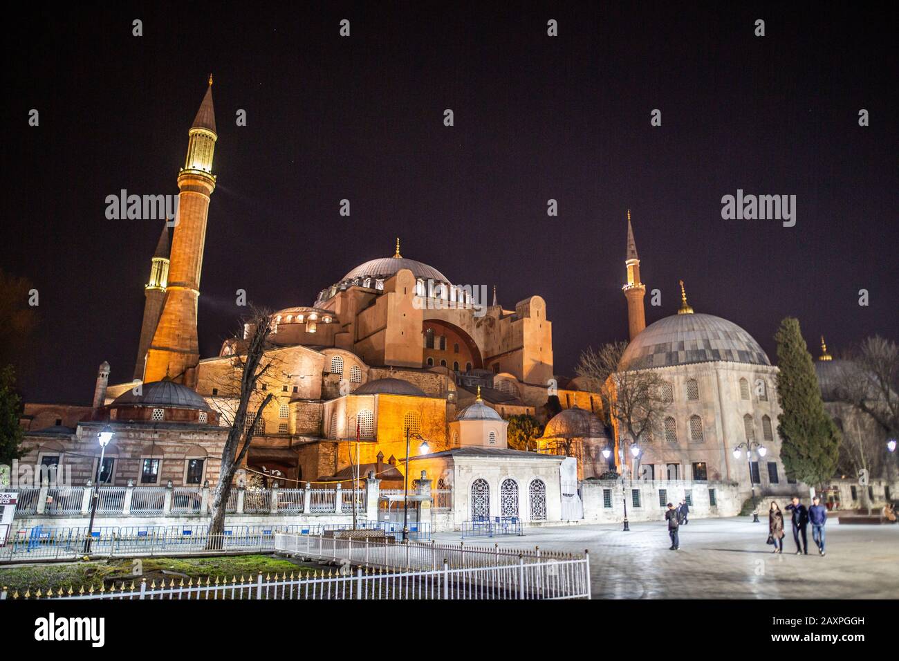Hagia Sophia in Istanbul, Turkey at night Stock Photo - Alamy