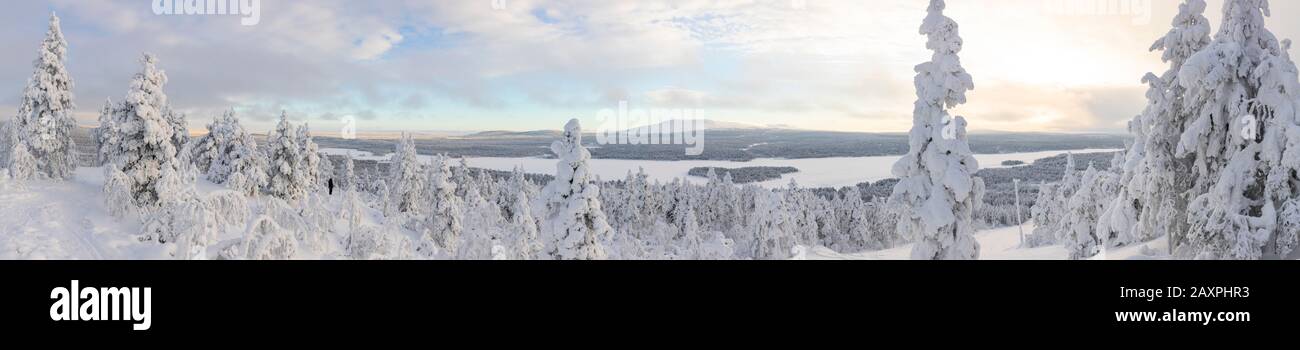 Finland, Lapland, winter, Enontekiö, landscape of Jyppyrä, view of Pyhäkero and Ounasjoki Stock Photo