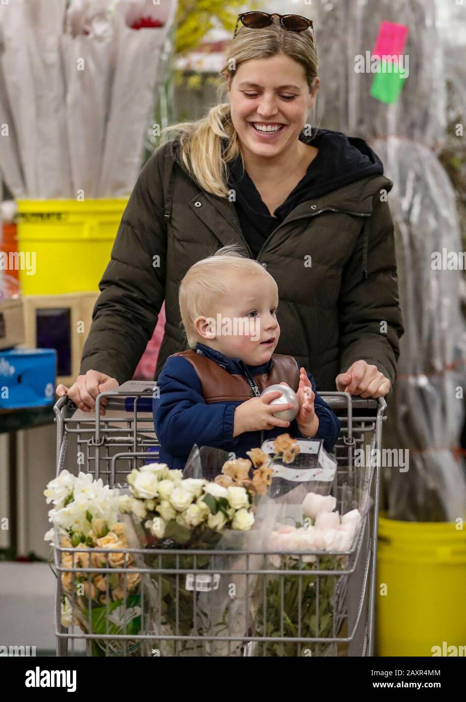 Lerner shops hi-res stock photography and images - Alamy