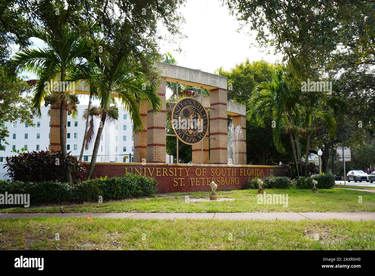 Usf Front University of south florida hi-res stock photography and images - Alamy