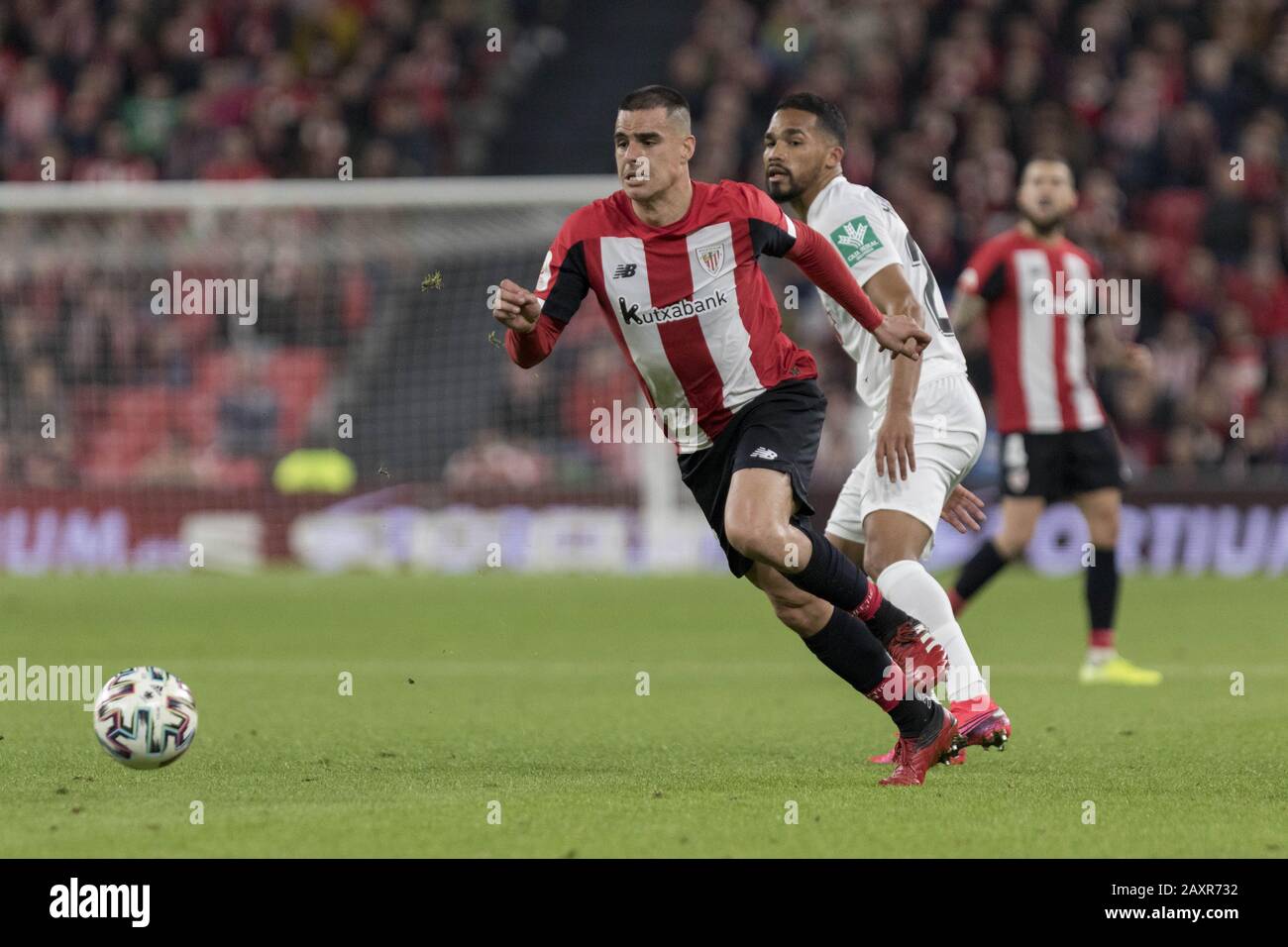 Bilbao, Bizkaia, SPAIN. 12th Feb, 2020. DANI GARCIA (14) tries to run with the ball during the game between Athletic Club and Granada. Athletic Club de Bilbao hosted Granada CF in the going match of the Copa del Rey semifinal at San Mamés stadium.With this victory, Athletic Club faces a good return game at Los CÃrmenes stadium, which will take place on March 4th. Credit: Edu Del Fresno/ZUMA Wire/Alamy Live News Stock Photo