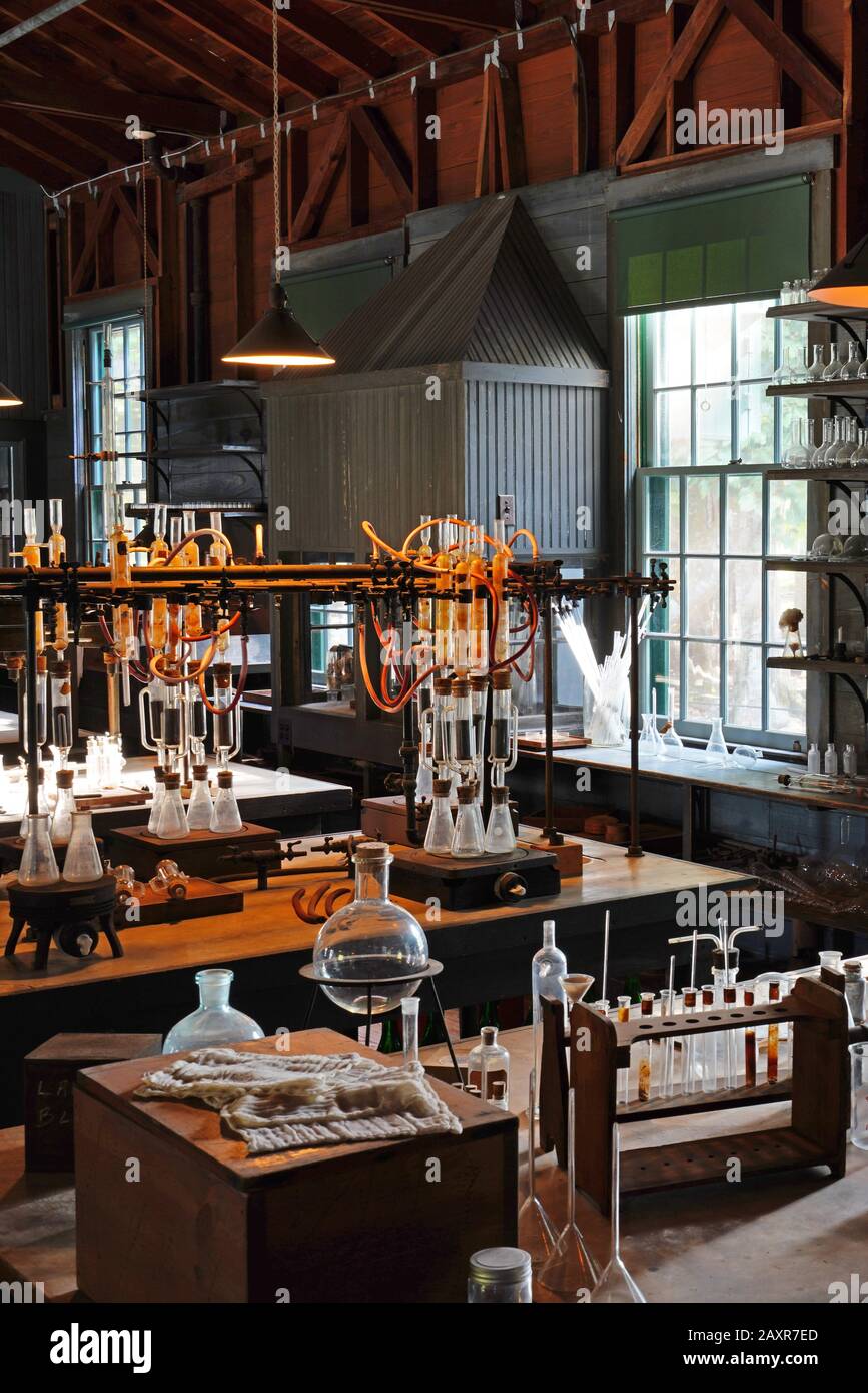 Fort Myers Fl 30 Jan 2020 View Of An Old Chemical Science Lab At The Edison And Ford Winter Estates A Historical Museum In Fort Myers Florida Un Stock Photo Alamy