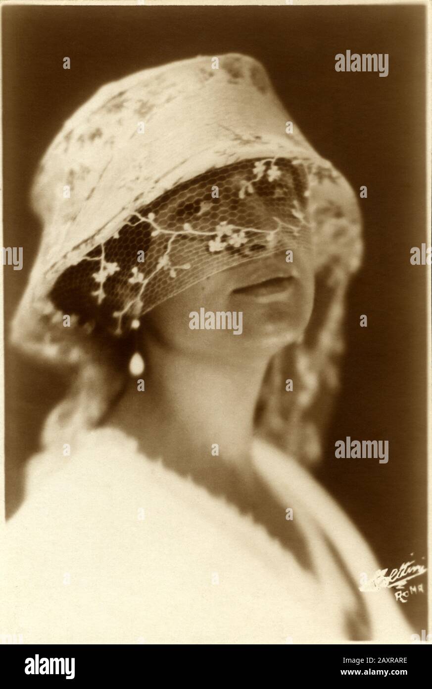 1920 ca, Rome , ITALY : The celebrated italian silent movie actress EDY  DARCLEA ( born Iole De Giorgio in Rome 1895 ). Photo by RICCARDO BETTINI (  Livorno, 1878 - Argentina,