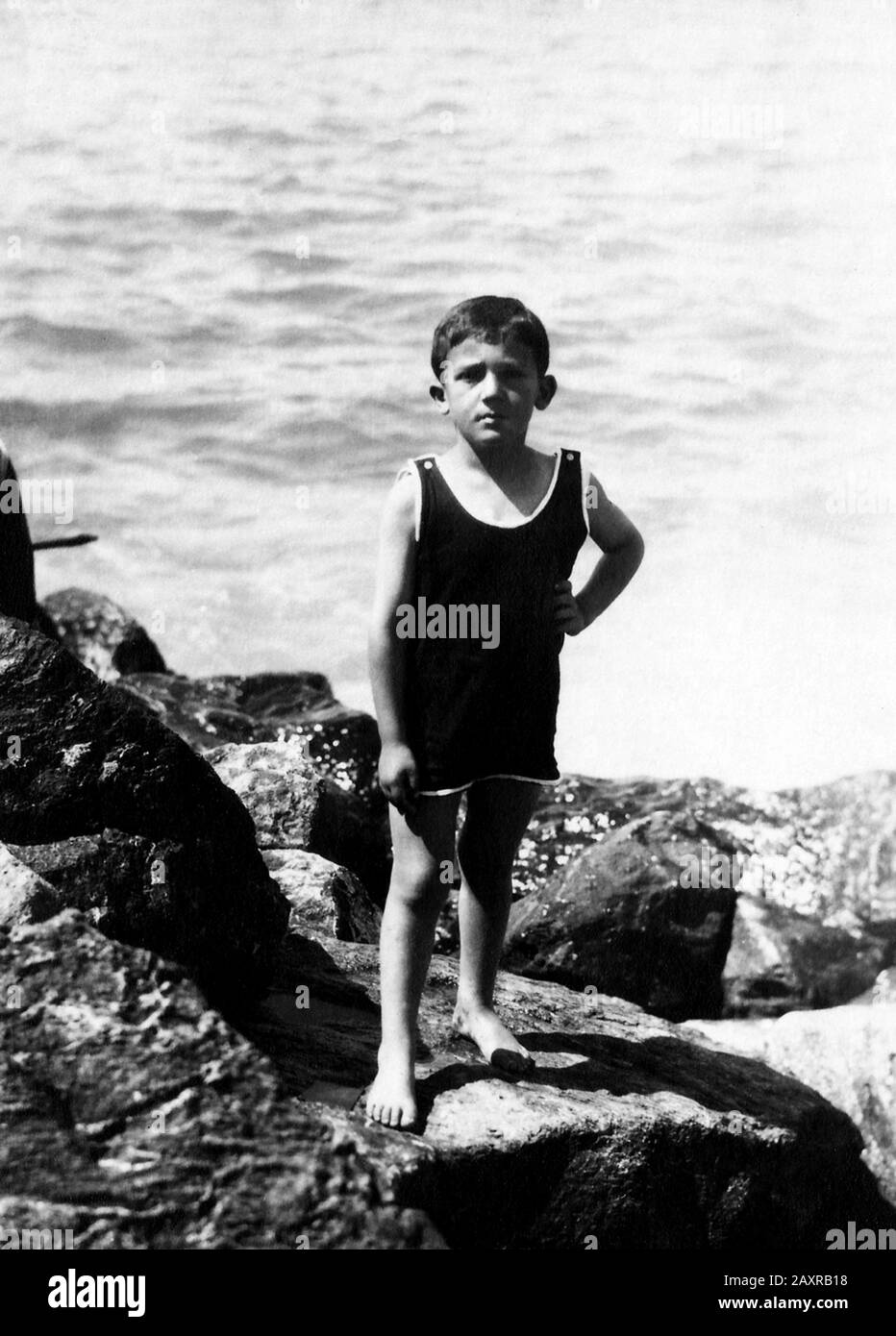 1920 ca, ITALY : The celebrated italian Theatre actor ARNOLDO FOA ( Foà -  Ferrara, 1916 - Roma, 2014 ) when was a young boy .- HISTORY - FOTO  STORICHE - ATTORE -