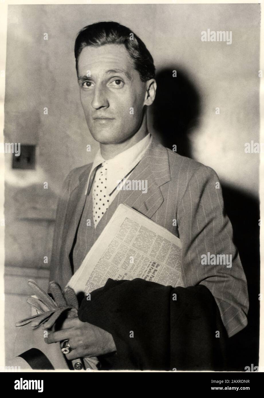 1933 , 18 september, NEW YORK , USA : The Fascist italo-american journalist GEORGE NELSON PAGE ( aka  GIORGIO , Roma, 1906 - Zurich, 1982 ) annonce to the american press he would assume italian citizenship like gesture of admiration for Benito Mussolini and the Fascism. He was scion of the Virginia family of Page whose name filled chapters of american history, also was a cousin of THOMAS NELSON PAGE , southern writer and WALTER HAINES PAGE , Ambassadors to Italy . His father GEORGE PAGE was the director of Banca Commerciale in Roma (Italy) and the mother was the italian socialite Maria Luisa R Stock Photo