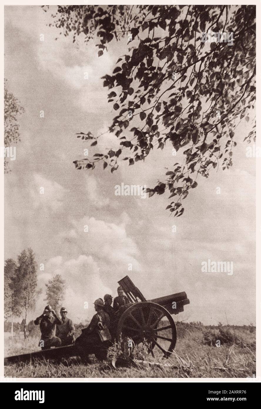 Red Army. From soviet propaganda book of 1937. Red Army artillery is able to perform any combat tasks assigned to it. Stock Photo
