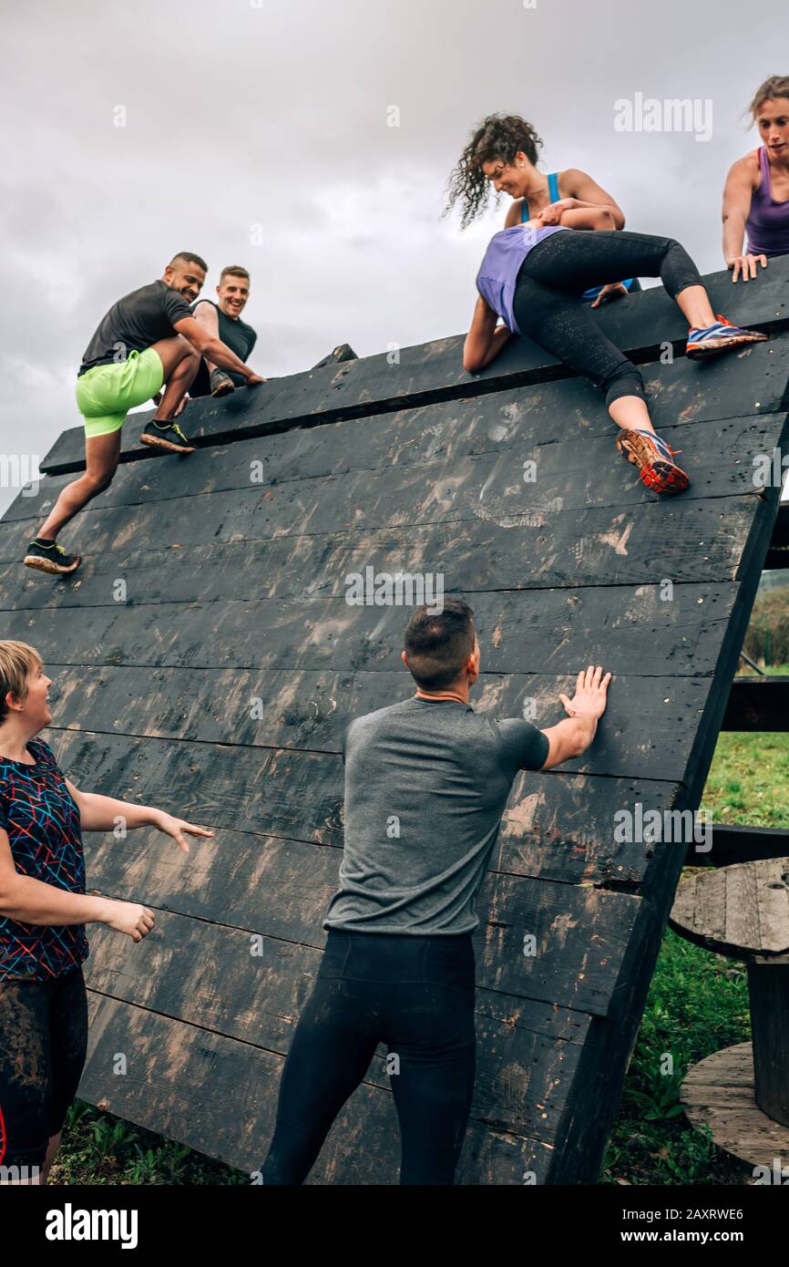 Inverted Pyramid Obstacle Course Female athlete pyramid hi-res stock photography and images - Alamy