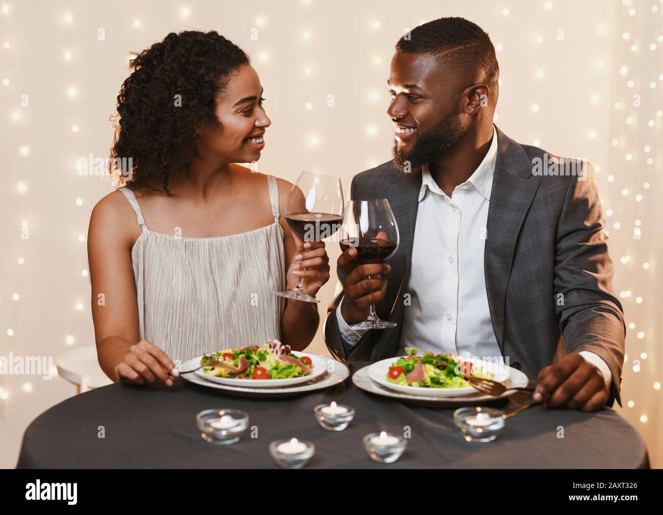 Black couple dining restaurant hires stock photography and images Alamy