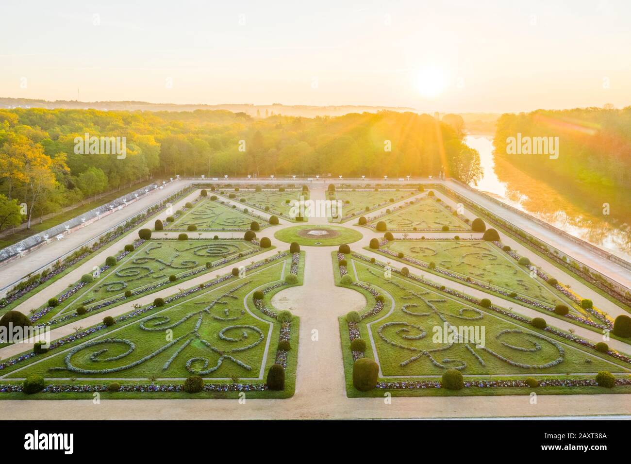 France Indre Et Loire Loire Valley Listed As World Heritage By Unesco Chenonceaux Chateau De Chenonceau Park And Gardens The Jardin De Diane De P Stock Photo Alamy