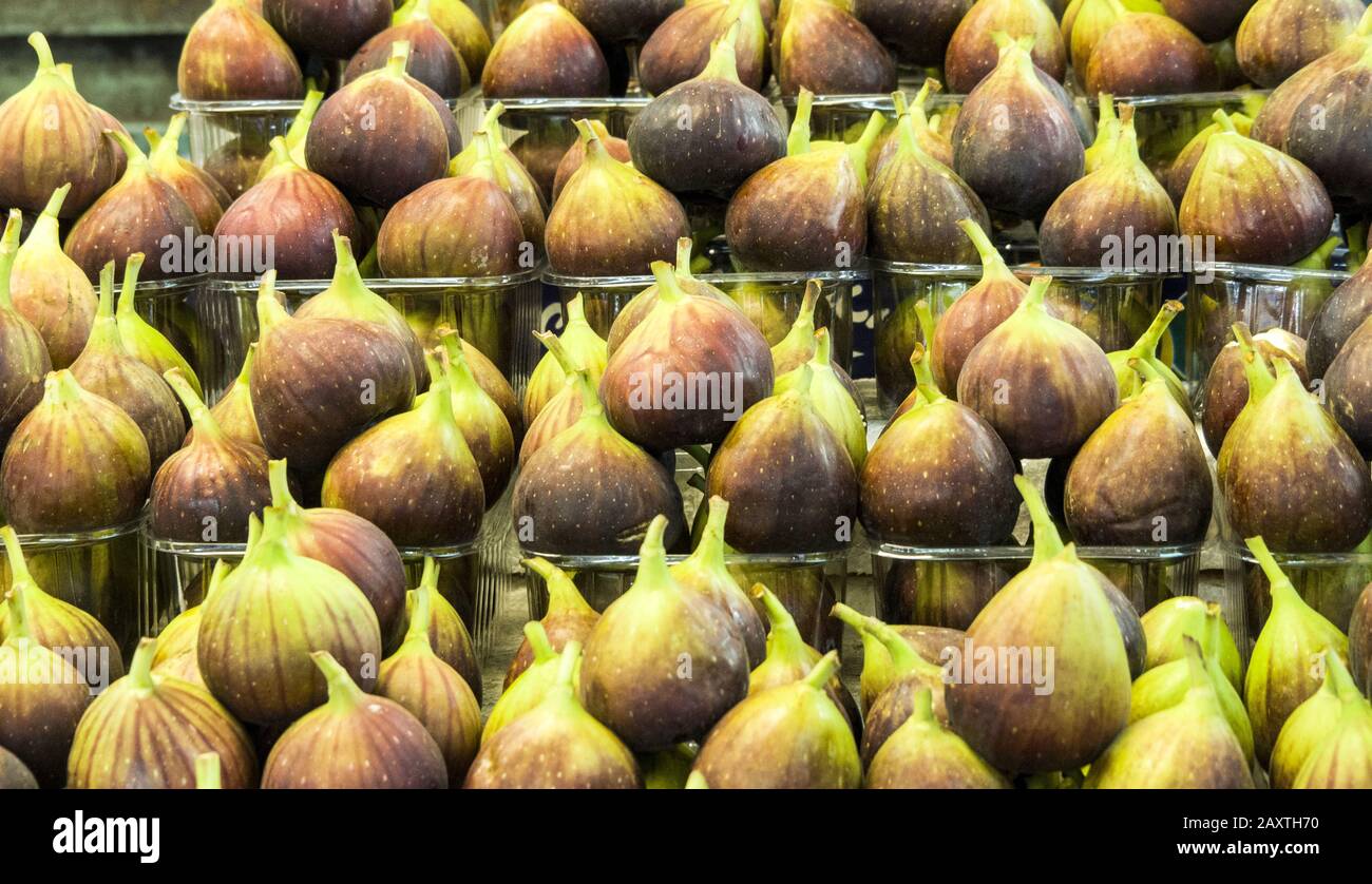 Group figs pear in hi-res stock photography and images - Alamy