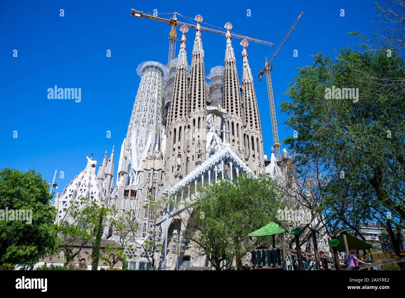 Low angle shot of beautiful architectural design of la sagrada familia ...