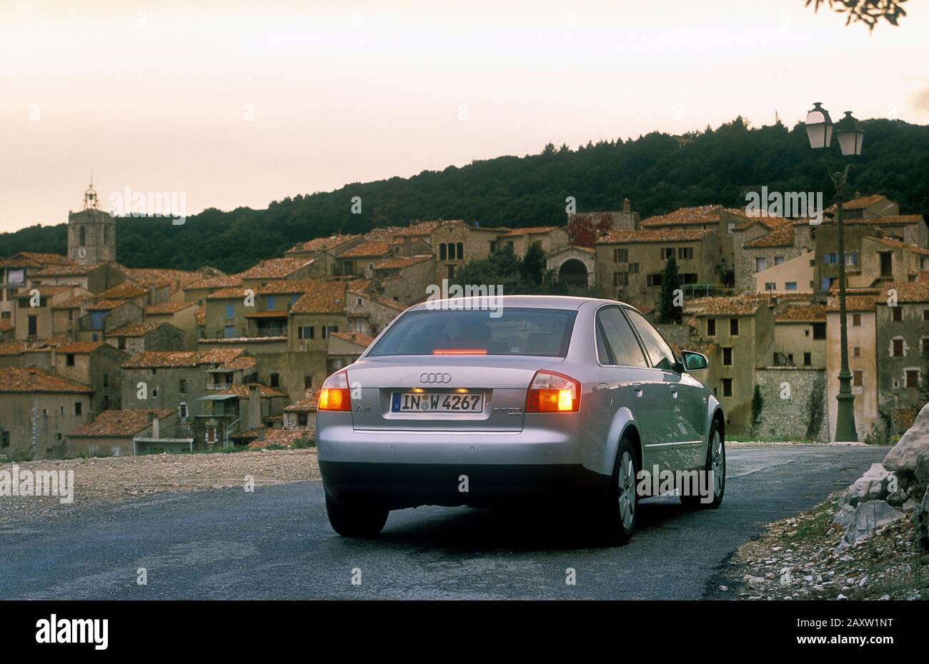 Retrowave audi a4 b5 avant on Craiyon