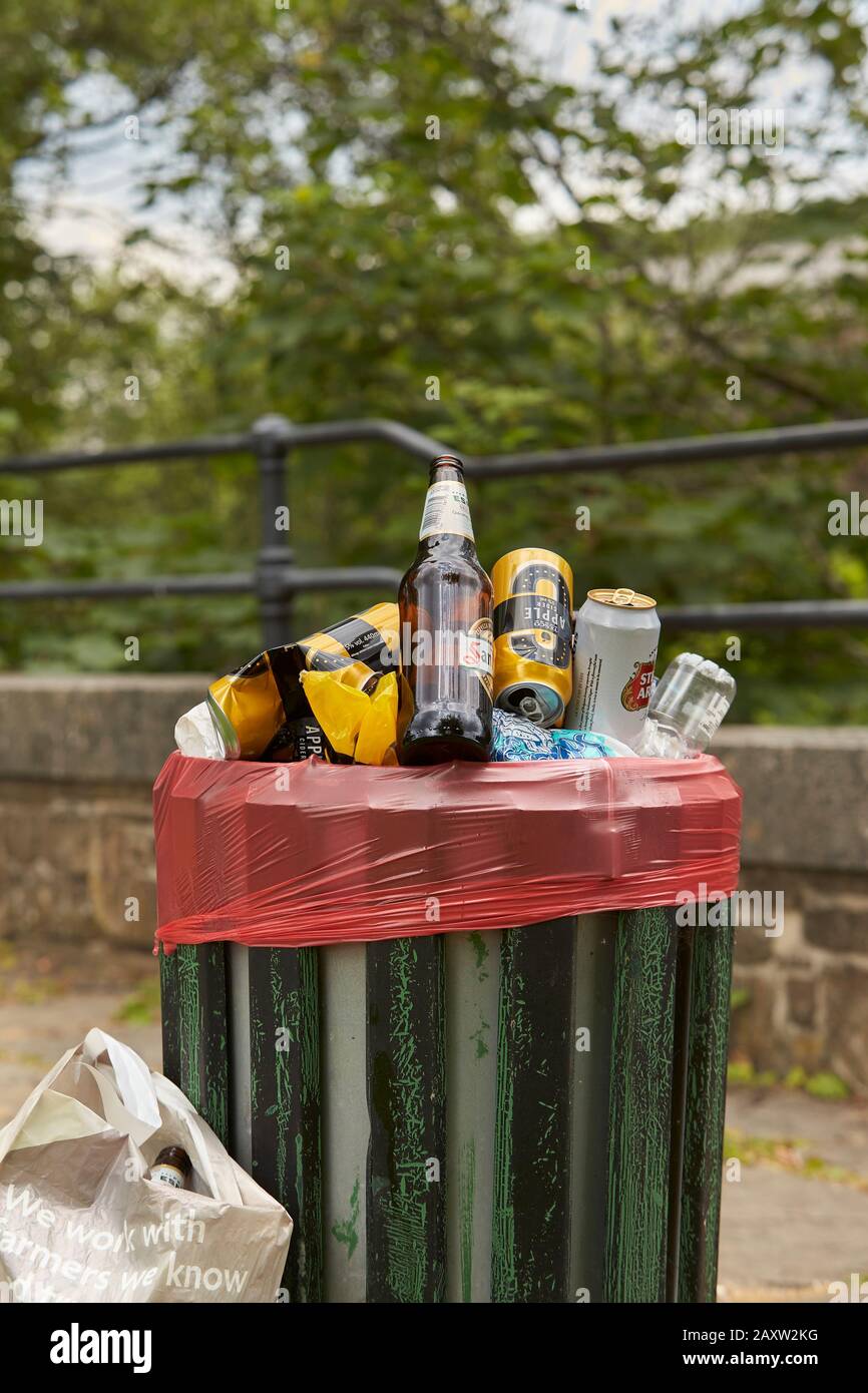 Beer Cans Litter High Resolution Stock Photography and Images Alamy