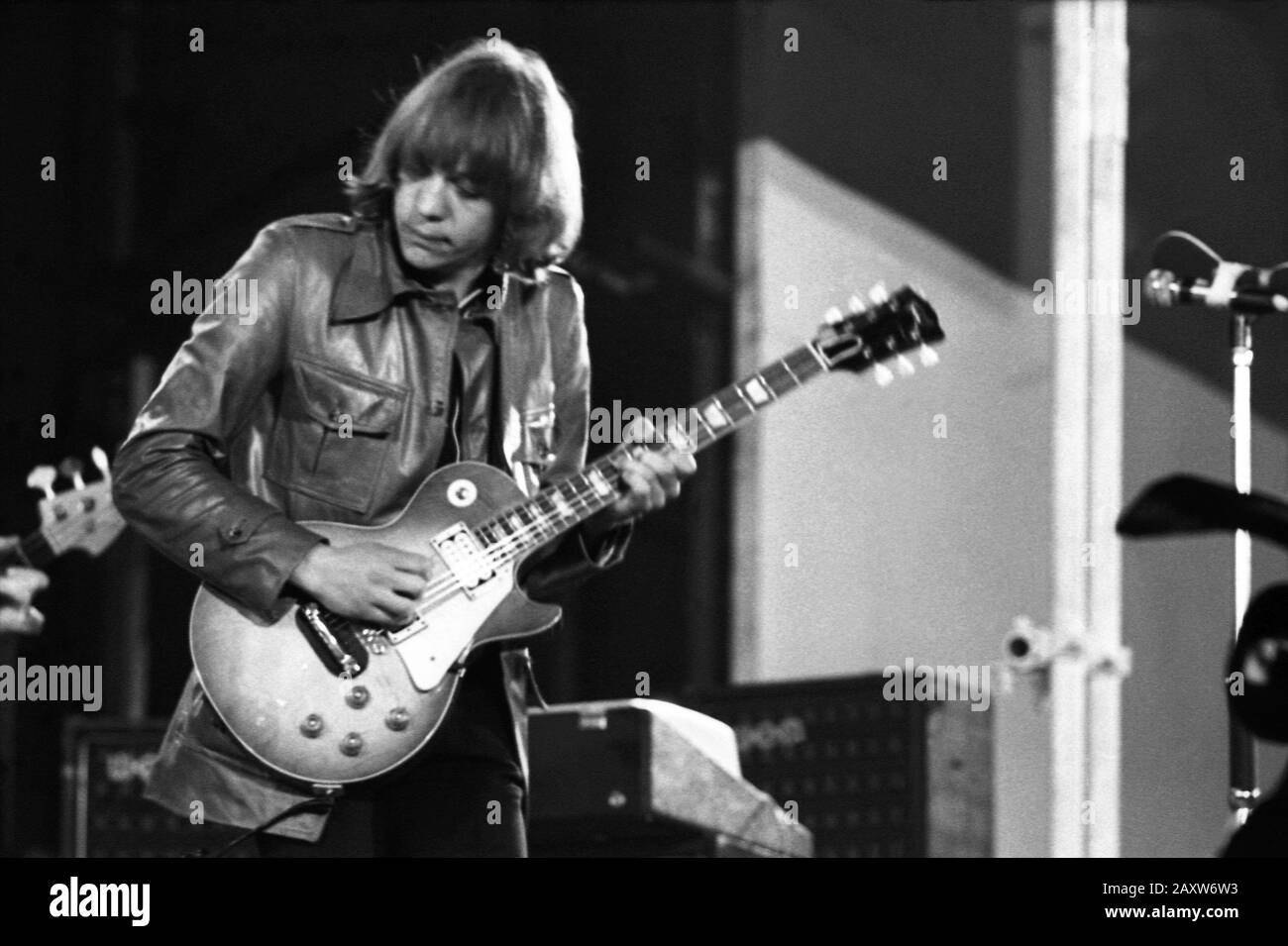 Robin Trower and The Procol Harum group at the famous Isle of Wight festival in 1970, it is estimated that between 600 and 700,000 people attended. Friday August 28, 1970 Stock Photo