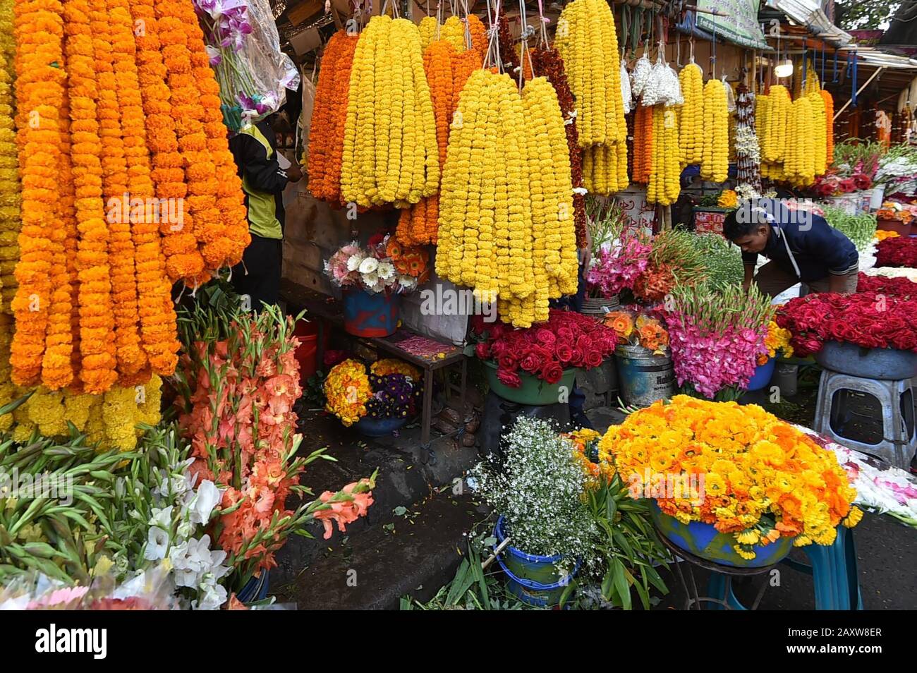 Flower market dhaka bangladesh hires stock photography and images Alamy