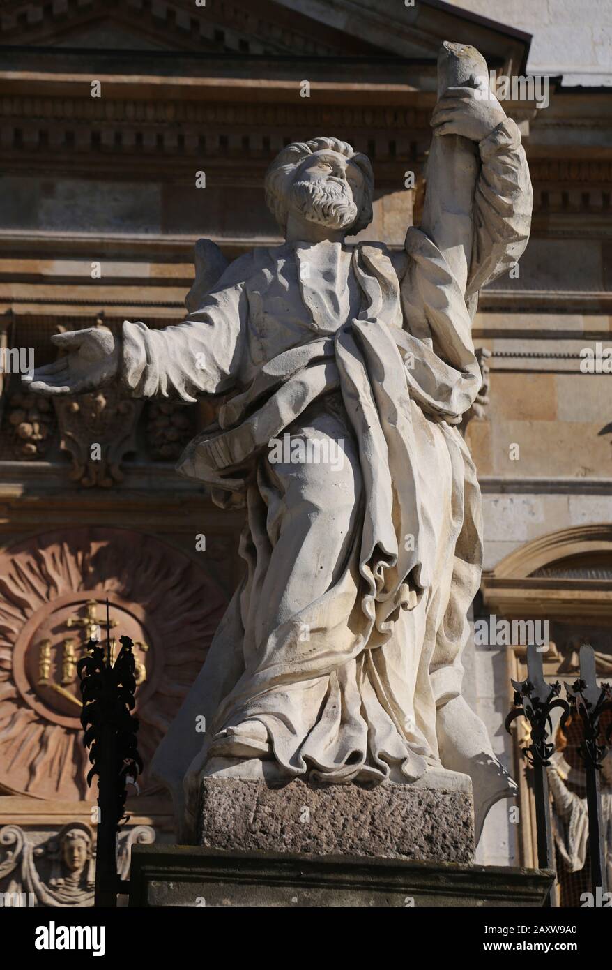 Saint andrew statue hi-res stock photography and images - Alamy