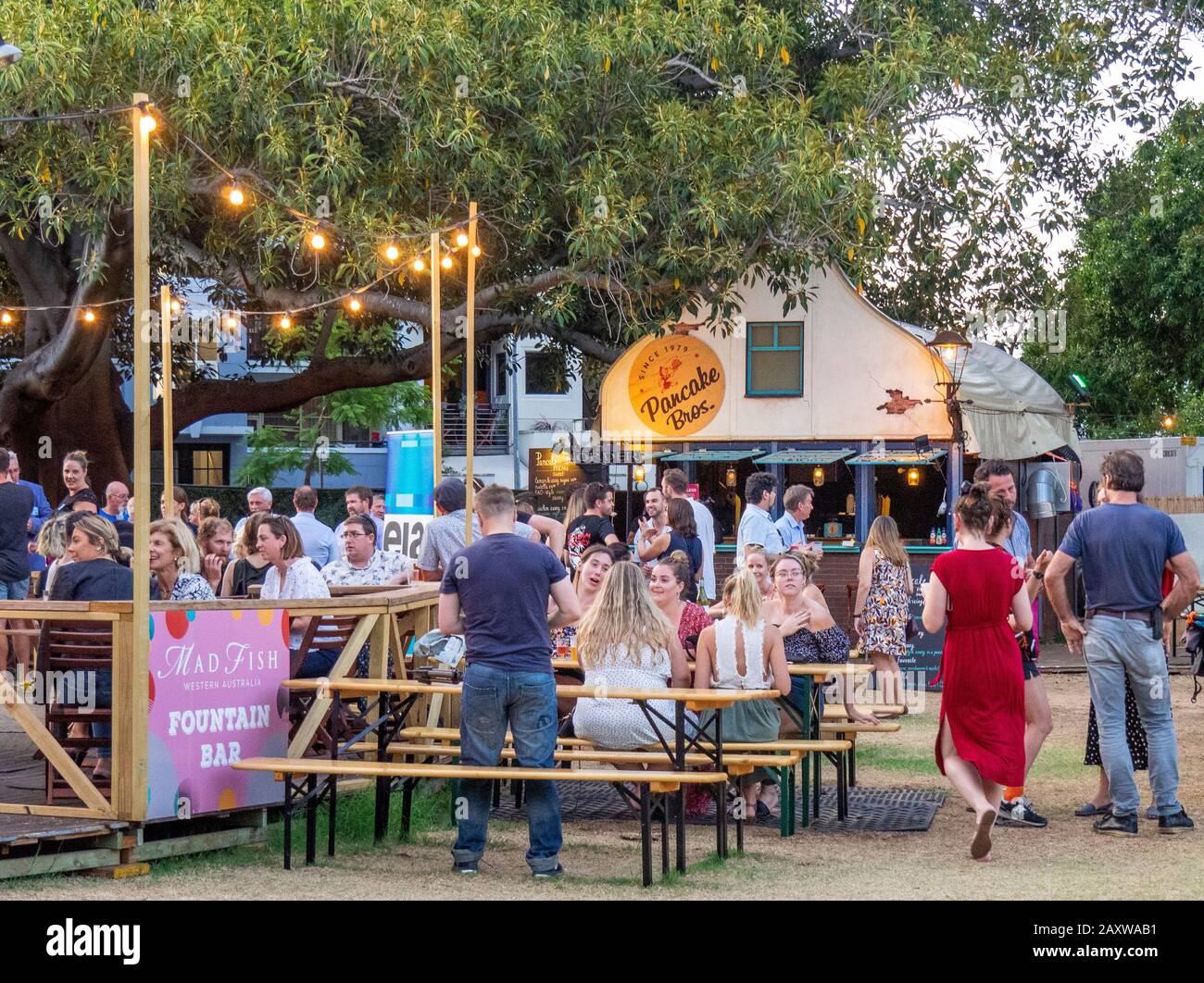 Outdoor food and beverage outlet and alfresco area at Pleasure Gardens Russell Square