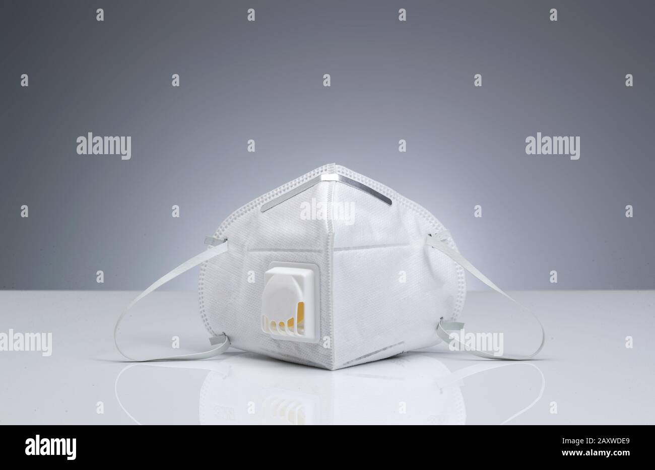 Particle respirator hi-res stock photography and images - Alamy