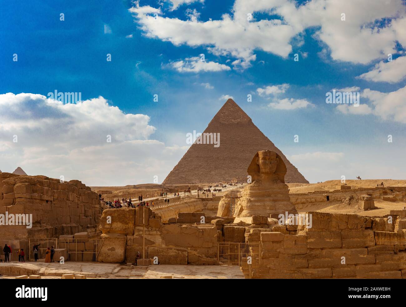 The famous Great Sphinx of Giza and the pyramids in Egypt Stock Photo ...