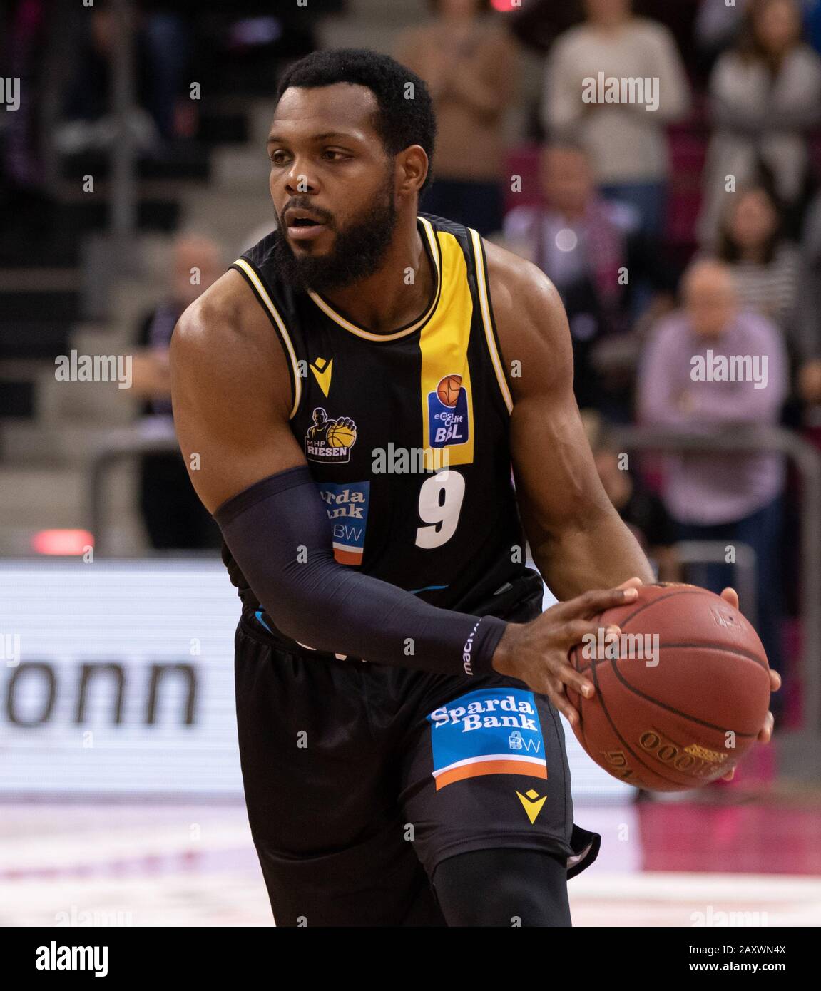 Bonn, Germany, 12.02.2020, Telekom Dome, Basketball, Bundesliga, BBL,  Telekom Baskets Bonn vs MHP Riesen Ludwigsburg: Marcos Knight (Ludwigsburg  Stock Photo - Alamy