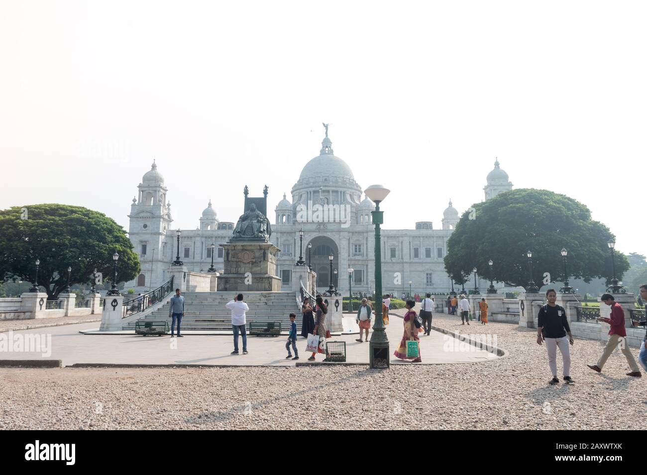 tourist attractions near victoria memorial