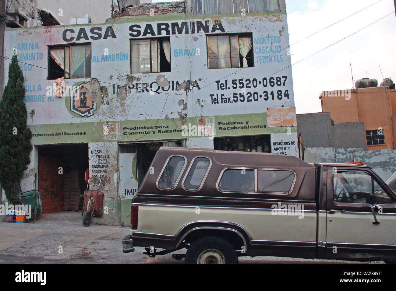 Campeche, Mexique - 20 Mai 2017 : Camionnette Blanche Dodge Ram 1500 Dans  Les Rues De La Ville. Banque D'Images et Photos Libres De Droits. Image  137984202