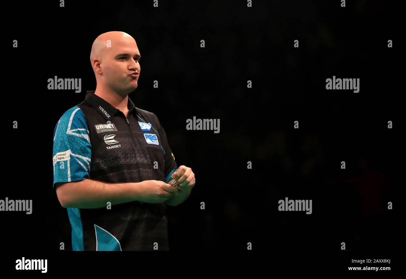 Rob Cross celebrates beating Nathan Aspinall during the Unibet Premier League Darts at Motorpoint Arena, Nottingham. Stock Photo