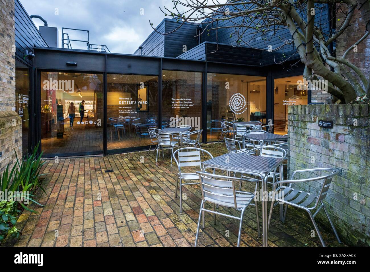 Kettles yard house and gallery hires stock photography and images Alamy