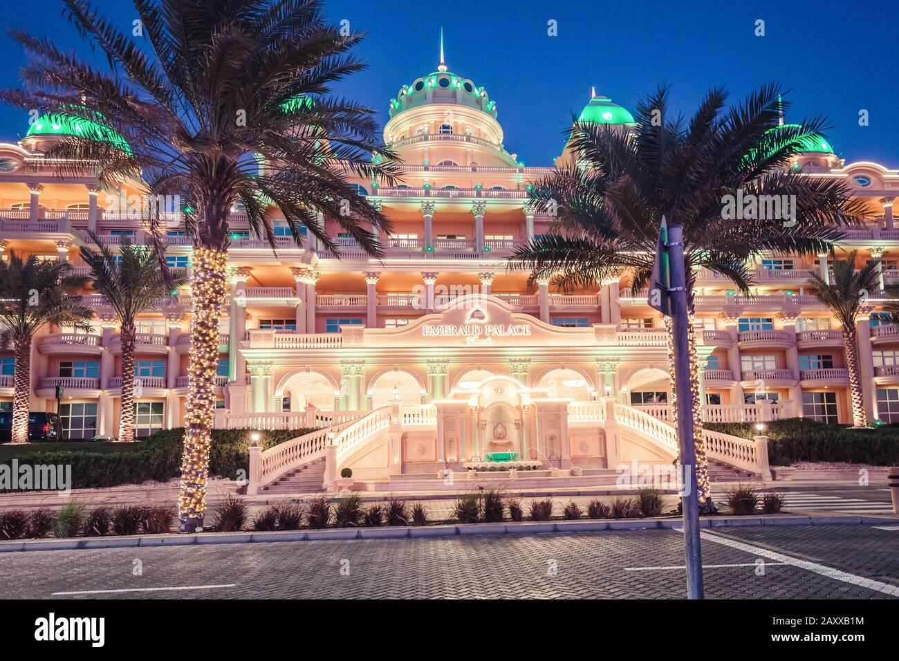 Emerald palace kempinski dubai hi-res stock photography and images - Alamy