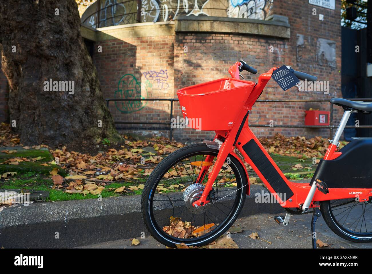 Pedal assist hires stock photography and images Alamy