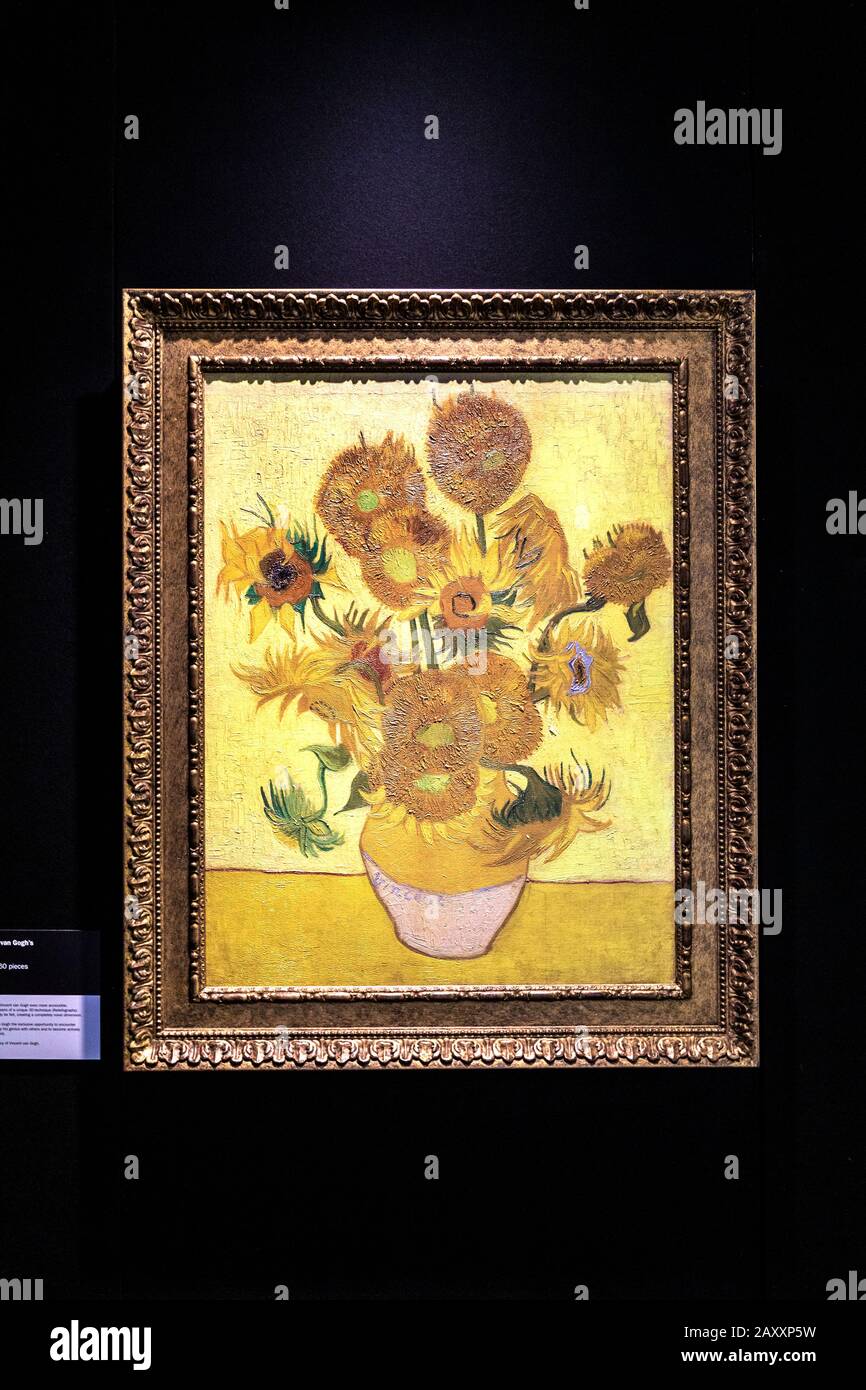 3D reproduction of Vincent Van Gogh's 'Sunflowers' at Meet Vincent van Gogh Experience 2020, London, UK Stock Photo