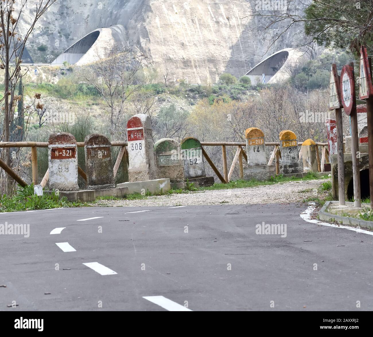 Spanish tunnels hires stock photography and images Alamy