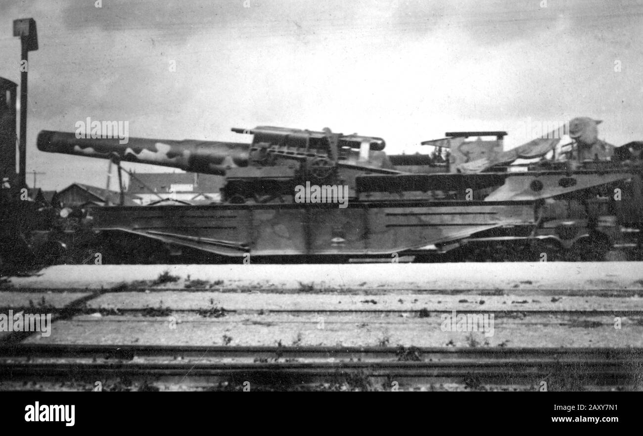 A German artillery gun on a railroad car during  World War I, ca. 1918. Stock Photo