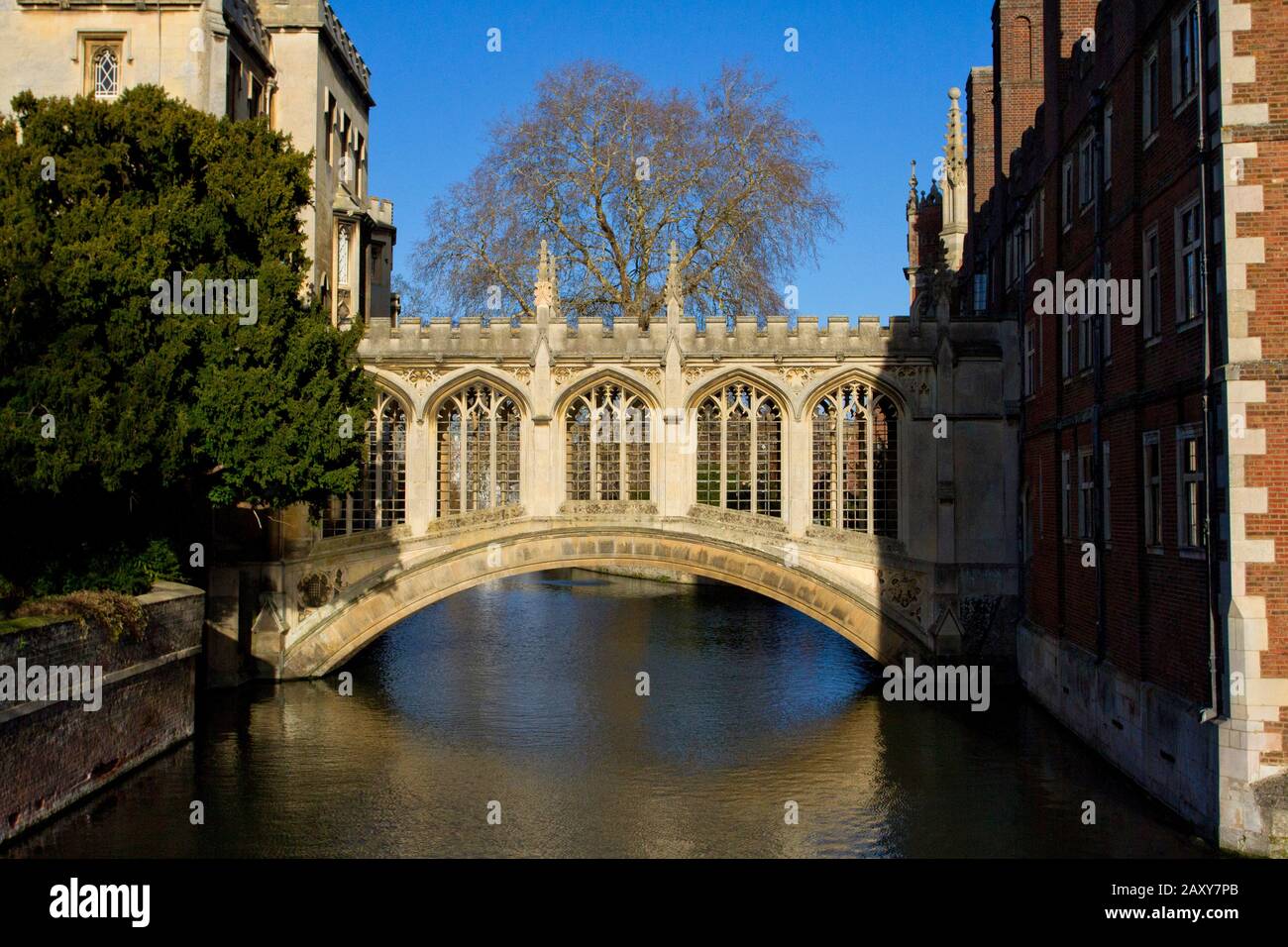 The Bridge of Sighs in Cambridge,England, a covered bridge at St John's College,crossing the River Cam between the college's Third Court and New Court Stock Photo