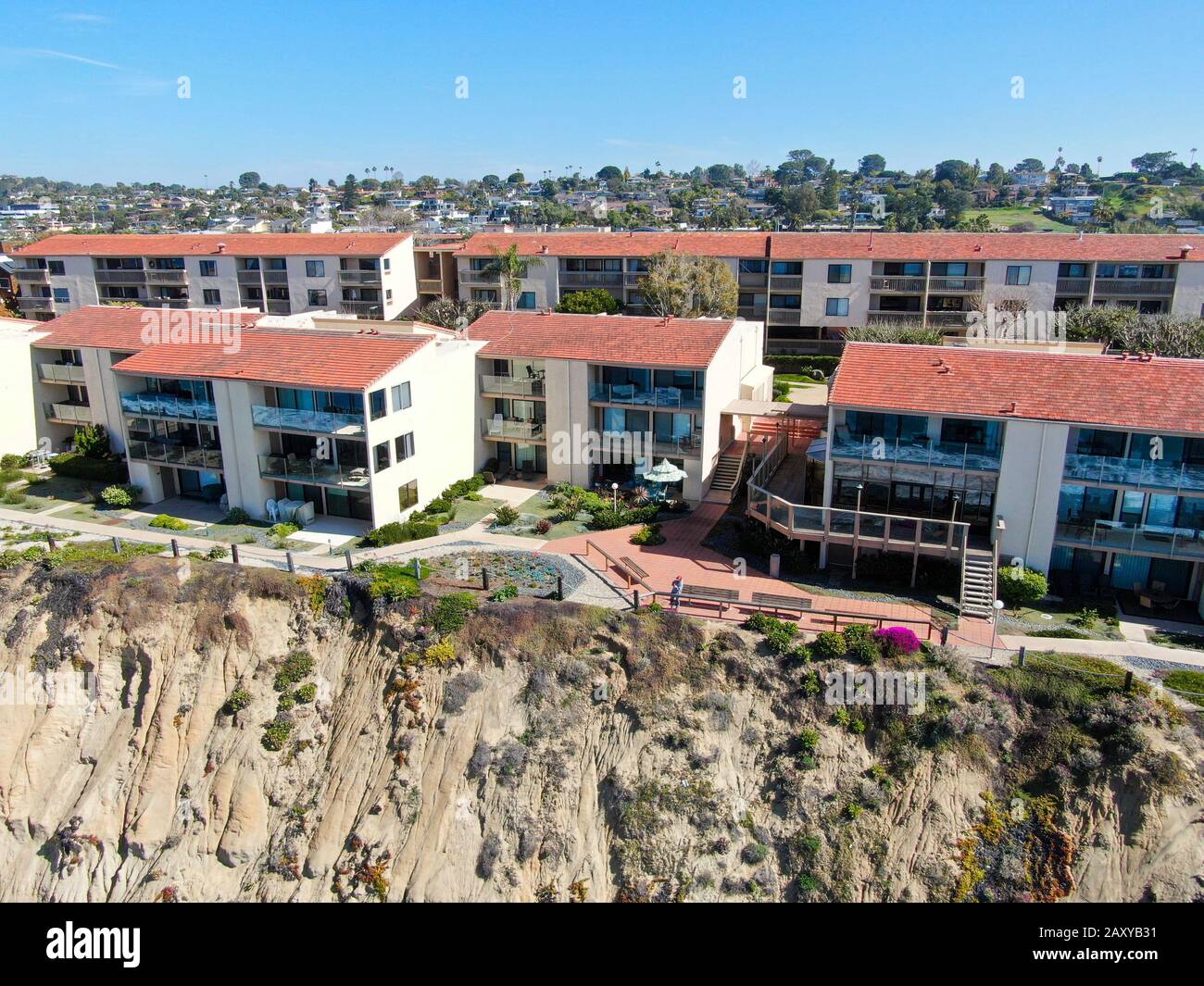Aerial view of typical south california community condo next to the sea ...
