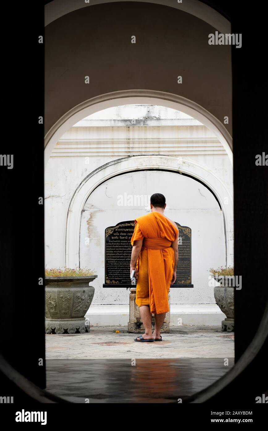 Monk at Phra Pathommachedi, Nakhon Pathom, Thailand Stock Photo