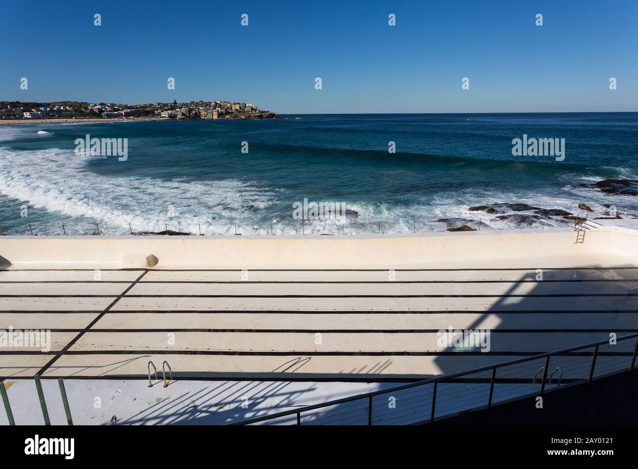 Bondi beach rip currents bondi beach rip currents hi-res stock ...