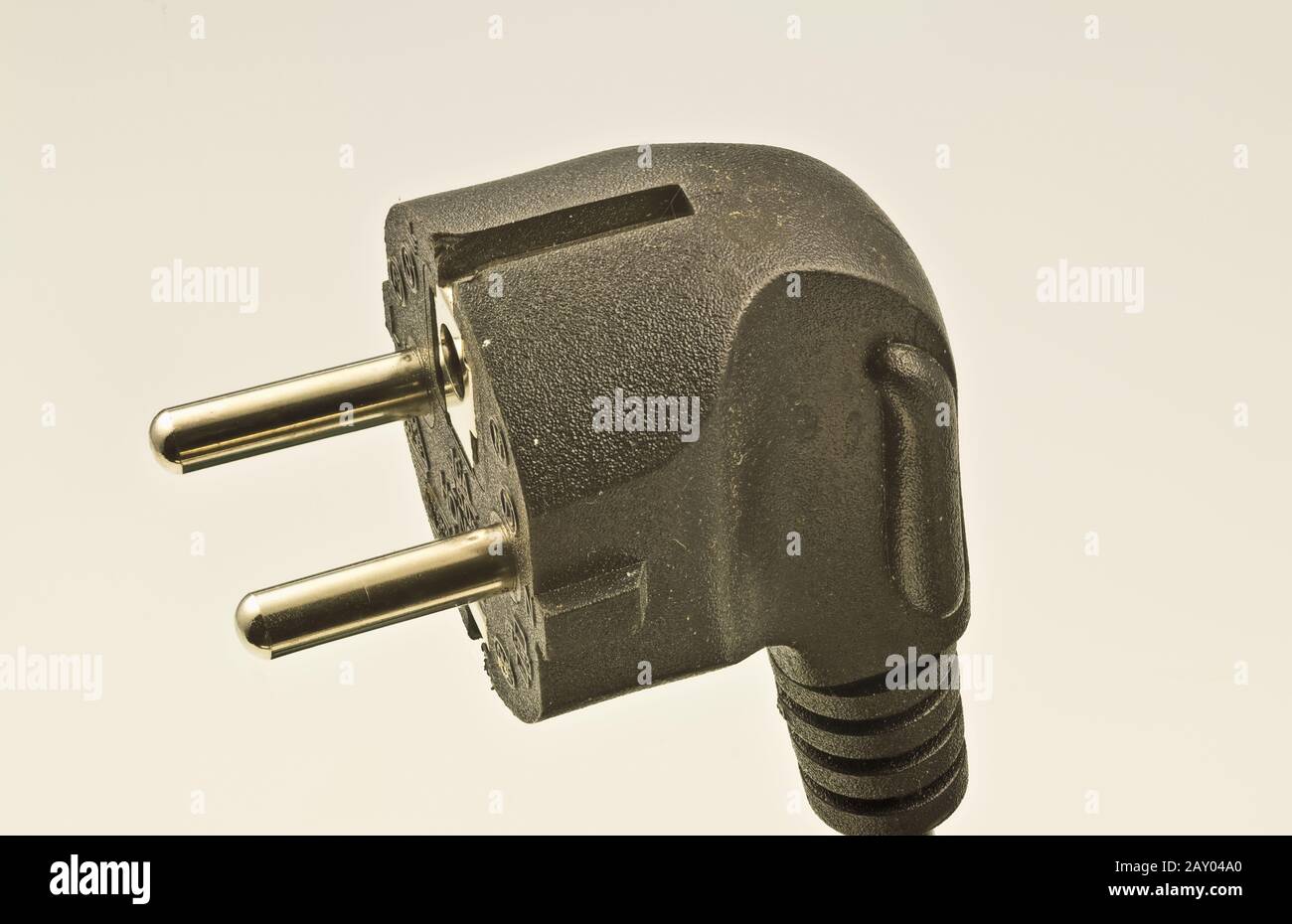 Power plug & outlet Type F (Schuko) - World Standards