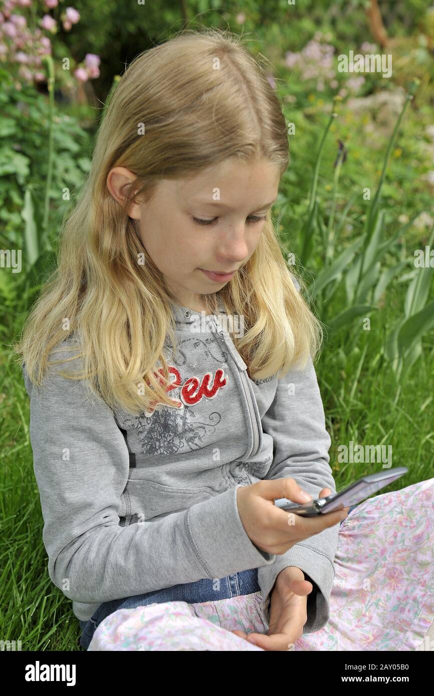 9 year old girl hi-res stock photography and images - Alamy