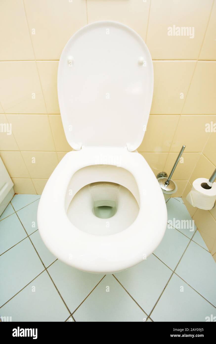Toilet in the bathroom Stock Photo - Alamy
