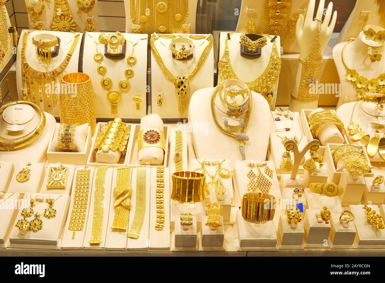 The gold luxury jewelry outlet