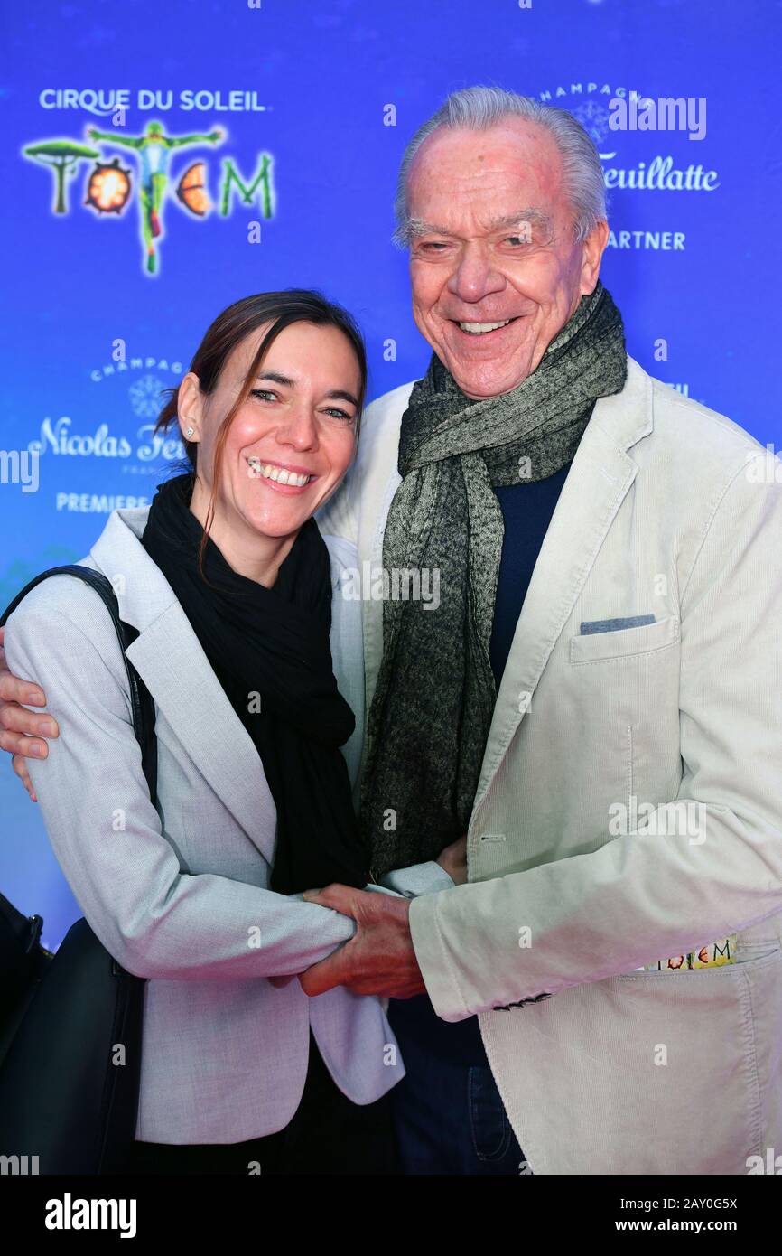 Dirk GALUBA (actor), with wife Enrica. Red carpet, red carpet, arrival. TOTEM by Cirque du Soleil, on February 13th, 2020 in Munich, | usage worldwide Stock Photo