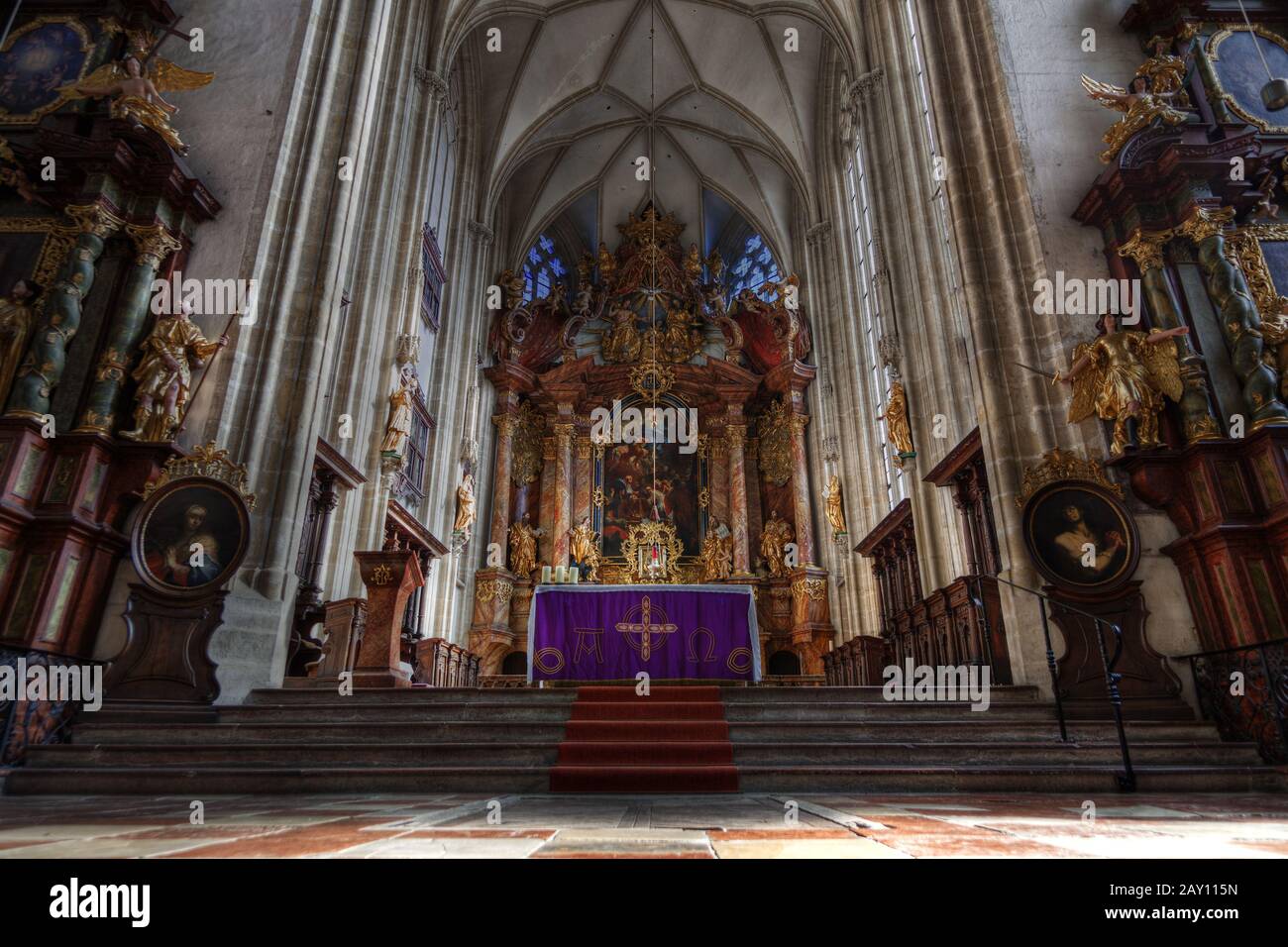 Altar in the Piarist church in Krems Stock Photo