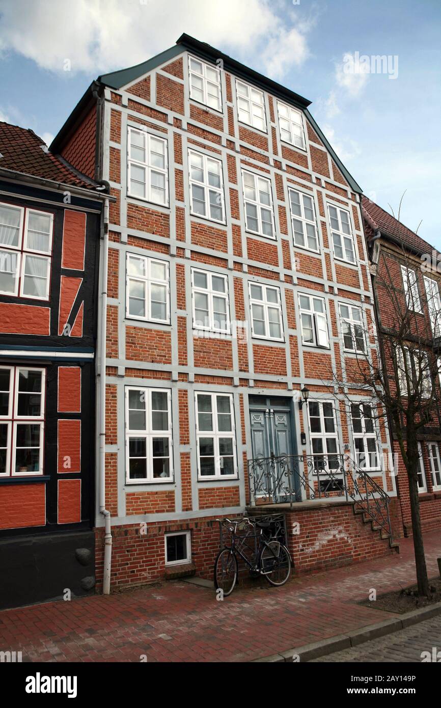 Stade intelligence overview