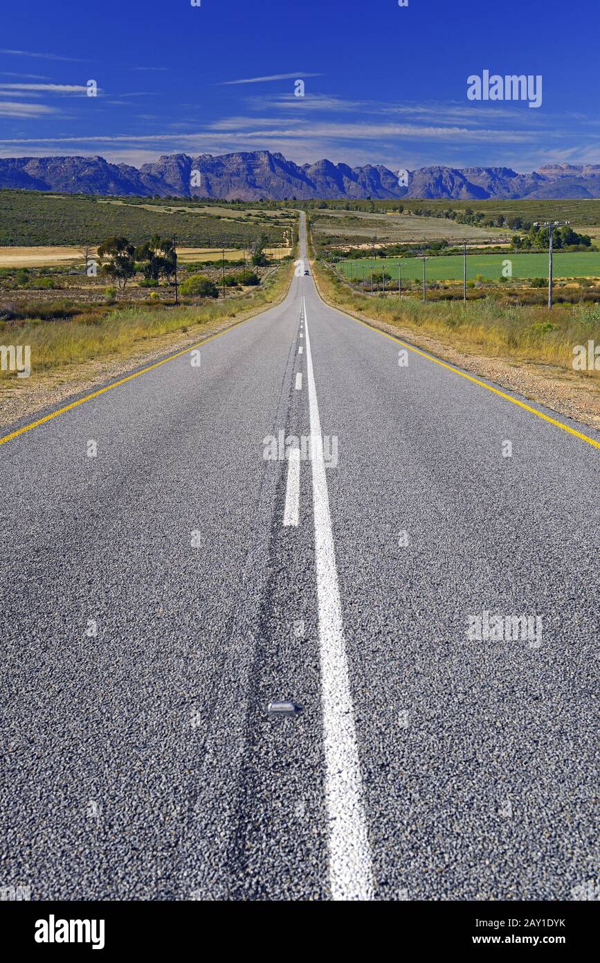 Road R364 between Lamberts Bay and Clanwilliam, in the backcountry Stock Photo