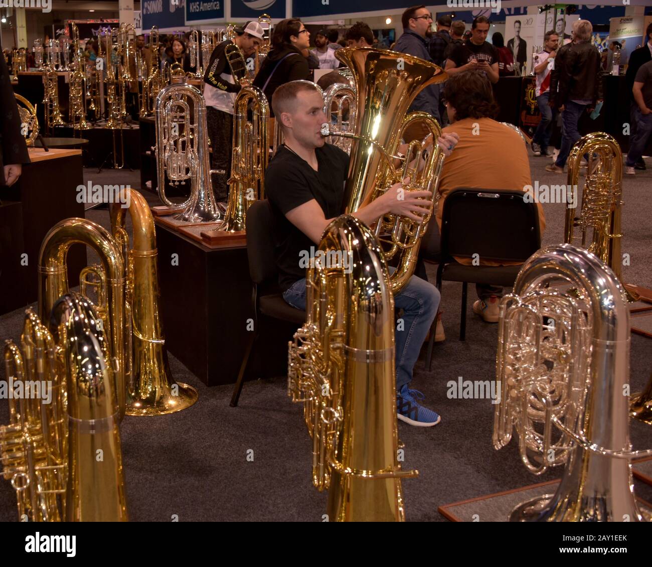 mMODEL WEARING SOLID PURPLE DRESS Stock Photo