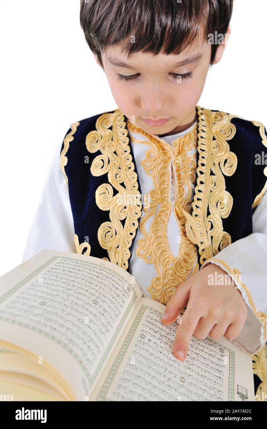 Child reading quran hi-res stock photography and images - Alamy