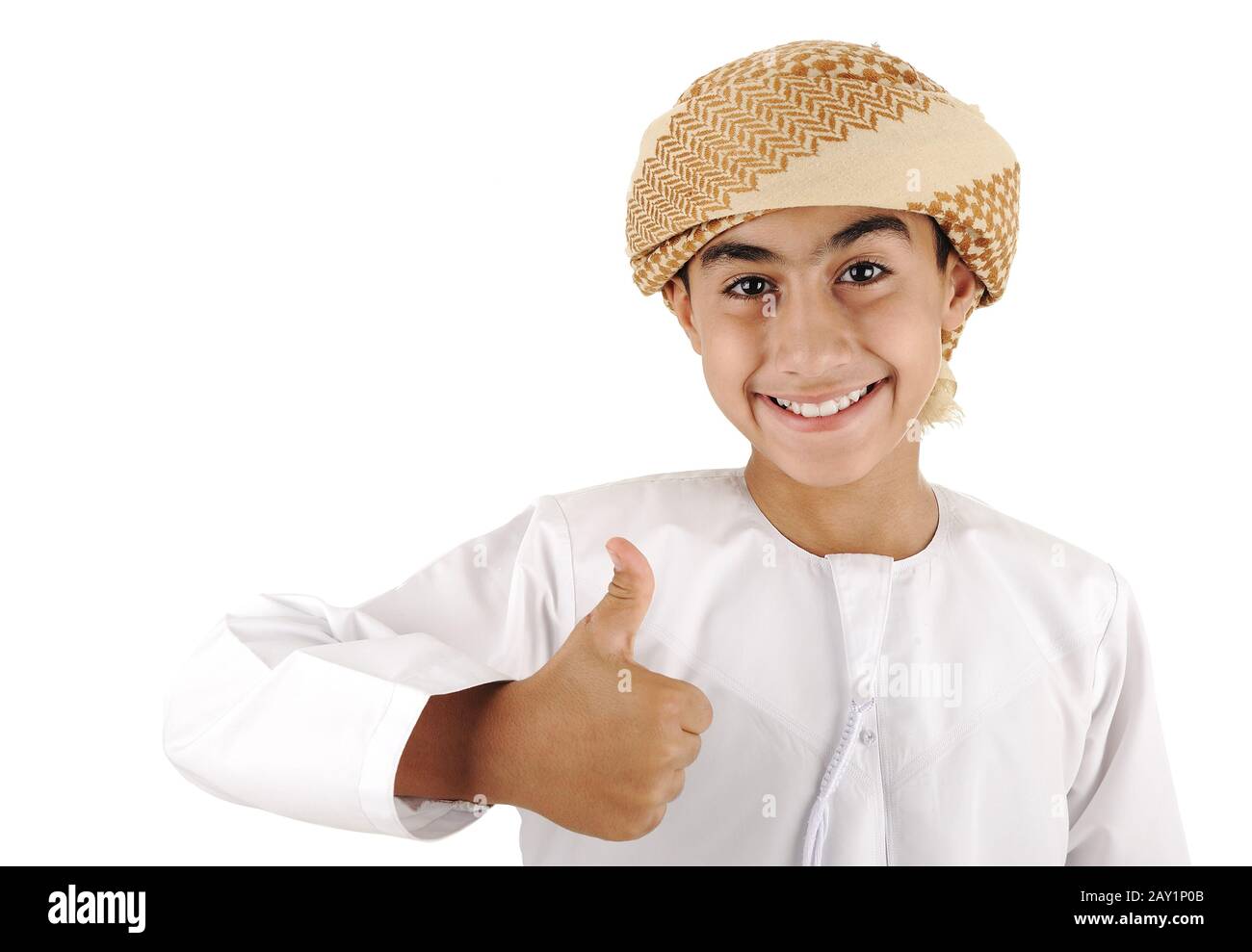 Арабский мальчик. Араб палец вверх. Арабские мальчишки с улыбкой. Фото араба подростка. Араб мальчик Сток.