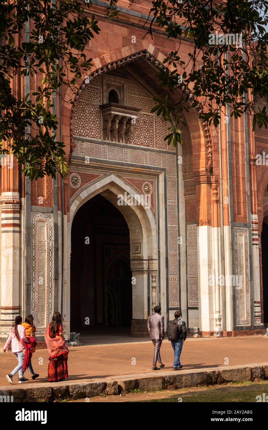 India, Uttar Pradesh, New Delhi, Purana Qila, Old Mughal-era Fort, Qila-e-Kuhna Masjid, Mosque built by Sher Shah Sur in 1541 from red sandstone, newl Stock Photo